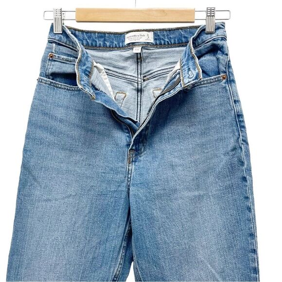 Abercrombie & Fitch 90s Curve Love High Rise Jeans Medium Wash Women's Size 27 - Picture 6 of 10